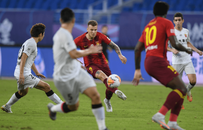  尤文图斯后防失误送礼，痛失好局遭遇赛季首败