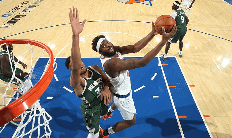  字母哥暴扣引爆全场激情，雄鹿大胜尼克斯豪取五连胜